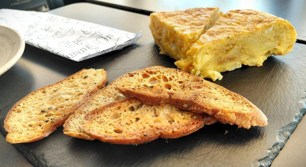 Аліканте: відмінний бюджетний курорт в Іспанії для пізнього сонця 35 Традиційний іспанський омлет / фото Марина Григоренко