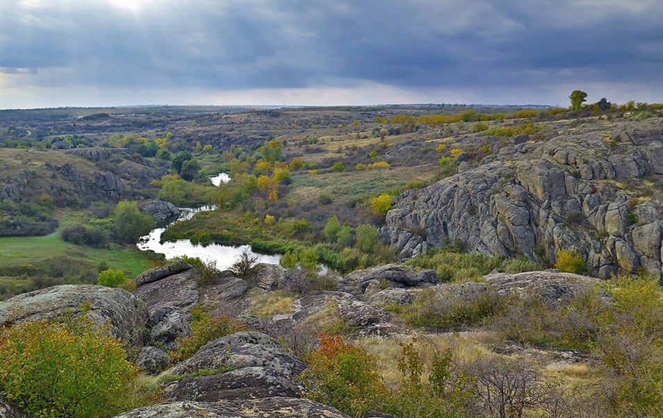 Де в Україні природа виглядає так, ніби там знімали "Володаря перснів" Де в Україні природа виглядає так, ніби там знімали "Володаря перснів" 3