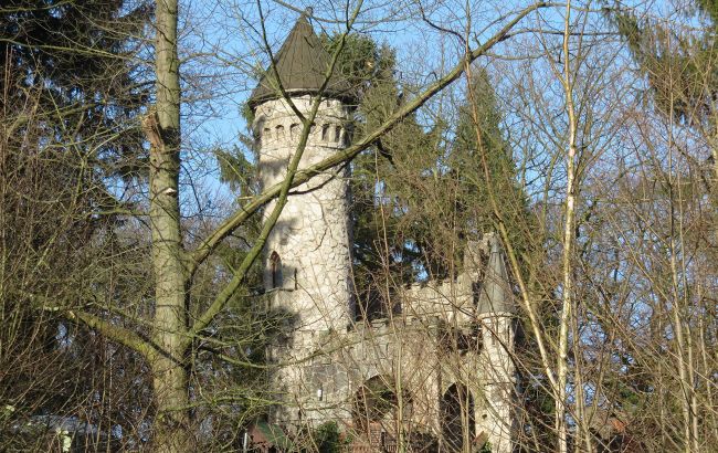 Фортеця-крихітка: де знаходиться найменший у світі замок та чим він цікавий Фортеця-крихітка: де знаходиться найменший у світі замок та чим він цікавий 1