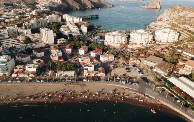 Місто, про яке мовчать туроператори: де у грудні 18 градусів тепла, смачна їжа і безліч розваг Місто, про яке мовчать туроператори: де у грудні 18 градусів тепла, смачна їжа і безліч розваг 1