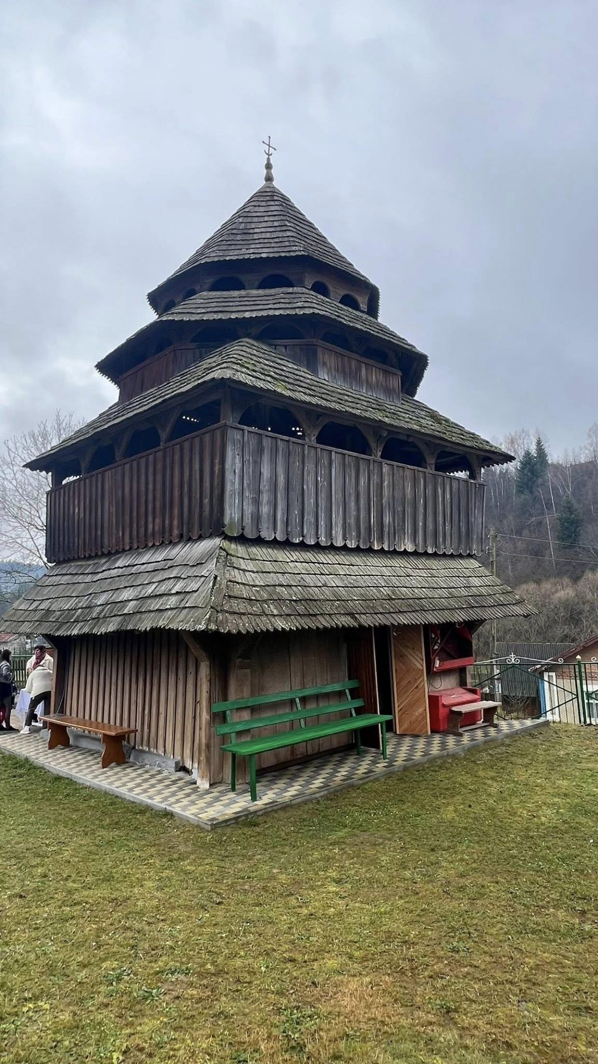 На Львівщині відновили один з найдавніших дерев'яних храмів (фото) 28 На Львівщині відновили один з найдавніших дерев'яних храмів (фото) 27
