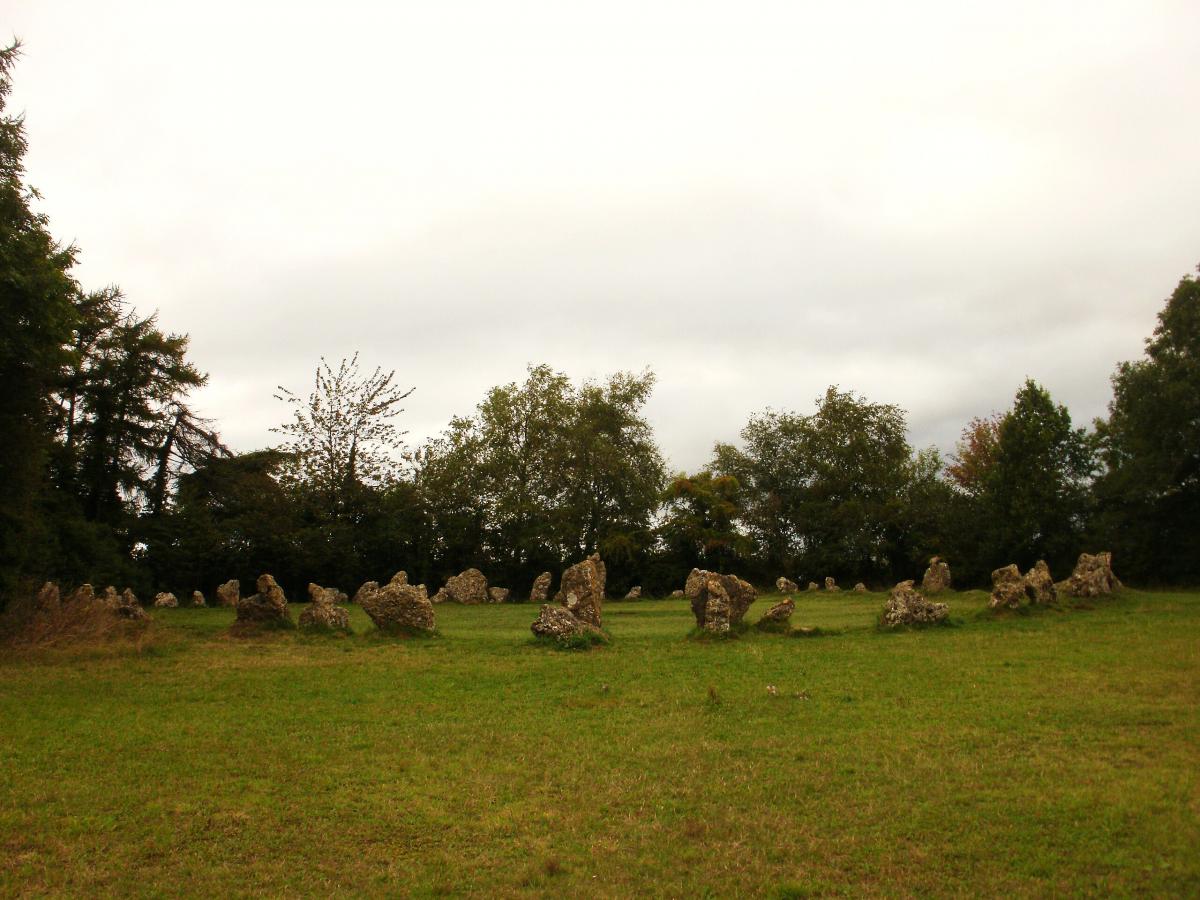 В Англії є стародавні камені, які існували ще до Стоунхенджа: в чому їхня особливість 1 Ц