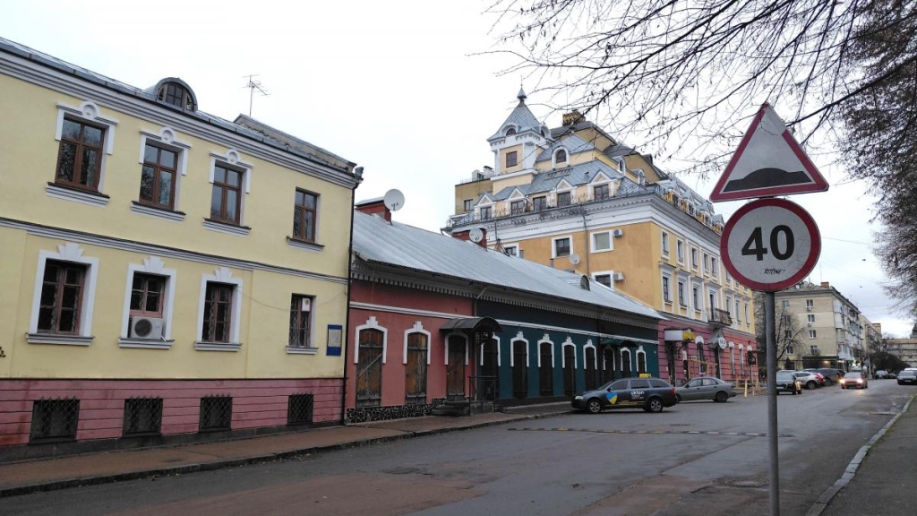 Вікенд в Житомирі: неочікувано приємна втеча на вихідні з Києва 27 В центрі Житомира можна відшукати пристойні готелі / фото Марина Григоренко