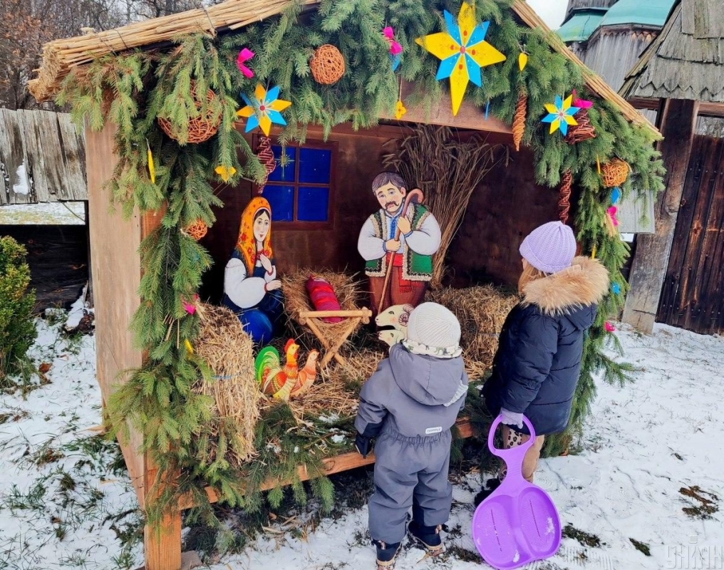 Різдво в Пирогові: у Києві відтворили автентичні українські обряди (фото) 2 Різдво в Пирогові: у Києві відтворили автентичні українські обряди (фото)