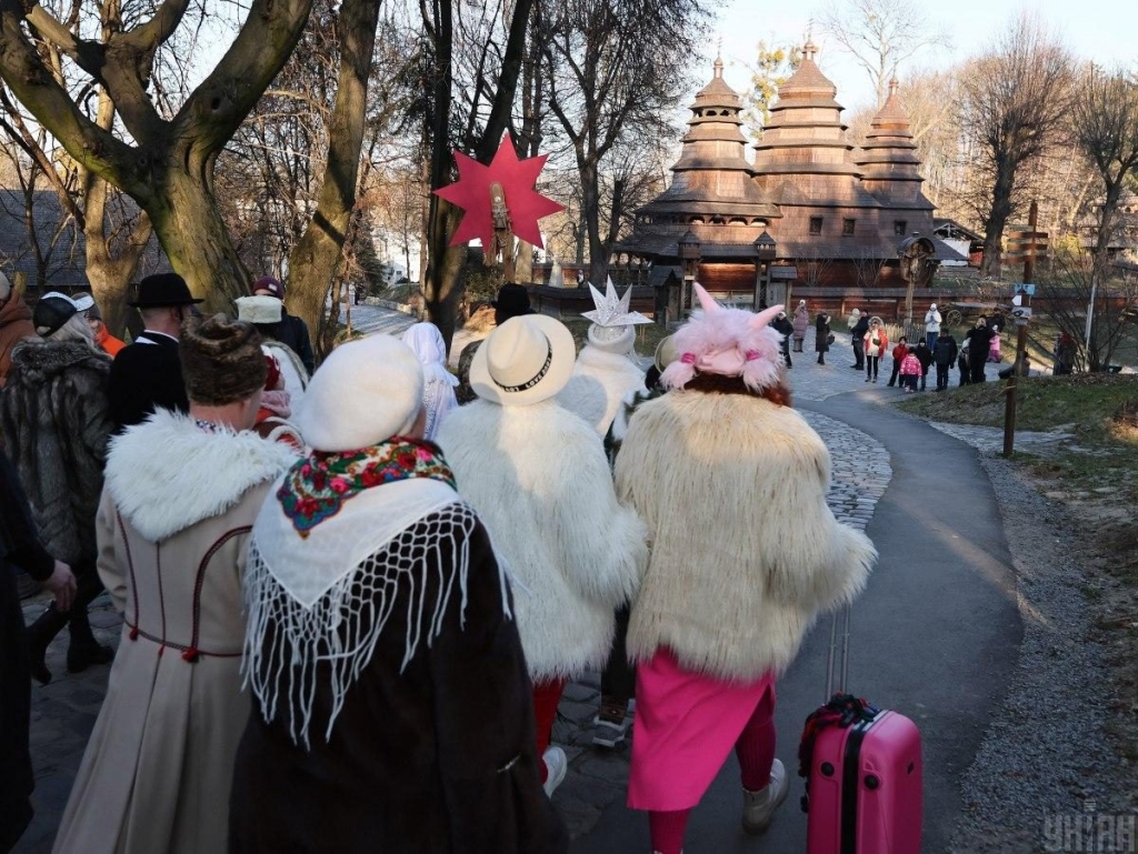 "Різдво в гаю": у Львові стартував фестиваль різдвяних традицій (фото) 15 "Різдво в гаю": у Львові стартував фестиваль різдвяних традицій (фото)