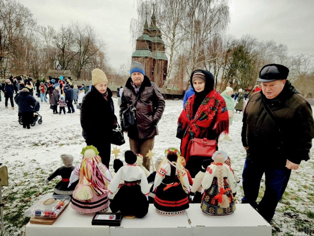 Різдво в Пирогові: у Києві відтворили автентичні українські обряди (фото) 11 Різдво в Пирогові: у Києві відтворили автентичні українські обряди (фото)