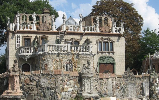Будинок з химерами є не тільки в Києві. Де шукати архітектурні дива у Львові, Харкові та Одесі Будинок з химерами є не тільки в Києві. Де шукати архітектурні дива у Львові, Харкові та Одесі 1