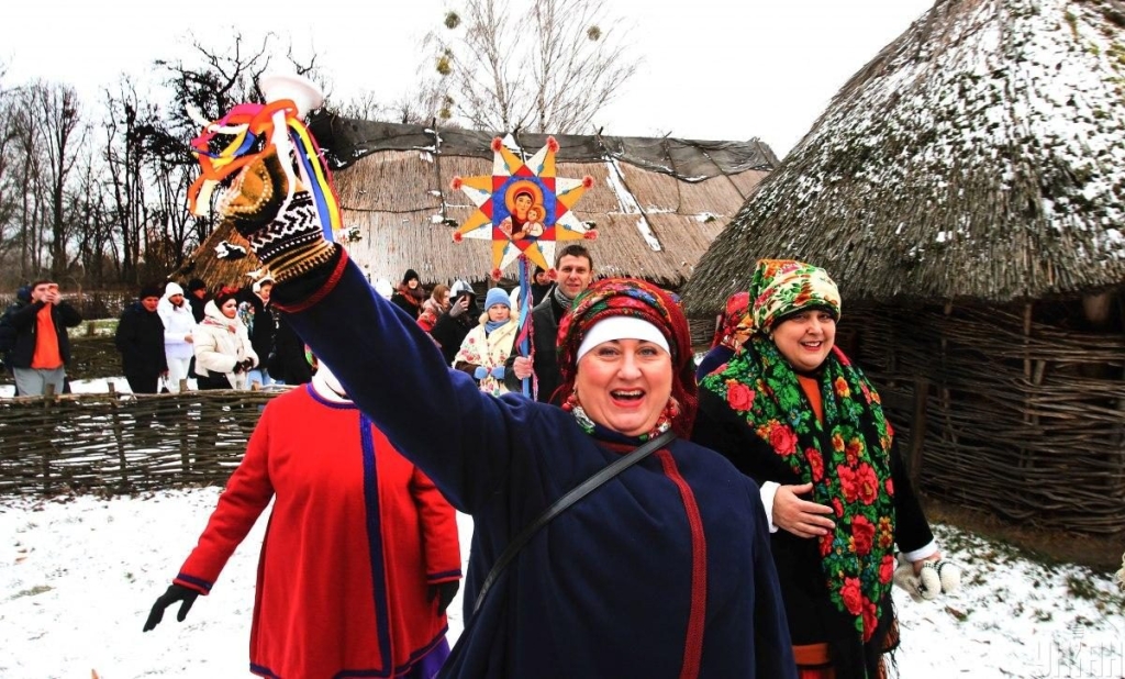 Різдво в Пирогові: у Києві відтворили автентичні українські обряди (фото) 8 Різдво в Пирогові: у Києві відтворили автентичні українські обряди (фото)