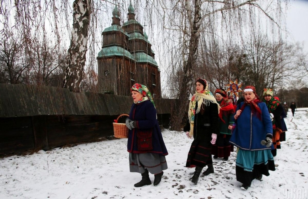 Різдво в Пирогові: у Києві відтворили автентичні українські обряди (фото) 6 Різдво в Пирогові: у Києві відтворили автентичні українські обряди (фото)