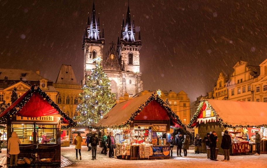 Магія Різдва та Нового Року в Європі: куди варто поїхати для святкування Магія Різдва та Нового Року в Європі: куди варто поїхати для святкування 3