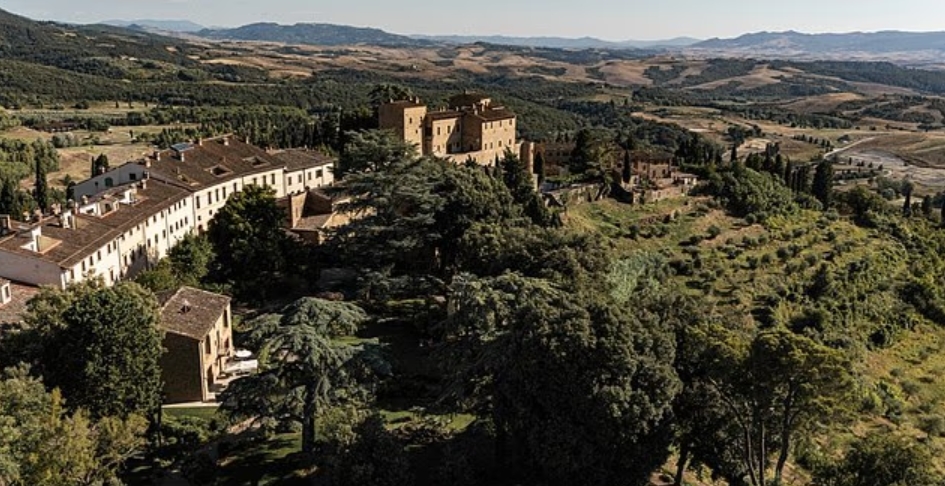 Названо найкращі готелі світу 2025 року: які місця потрапили у рейтинг "Золотий список" Названо найкращі готелі світу 2025 року: які місця потрапили у рейтинг "Золотий список" 5