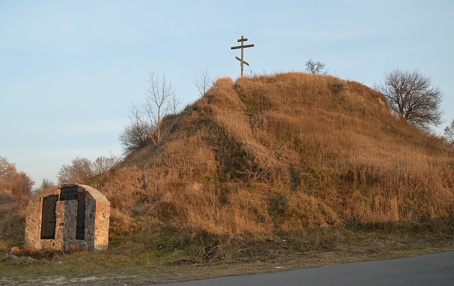 Забуті фортеці Київщини, про які мовчать гіди: як виглядала невидима оборона столиці Забуті фортеці Київщини, про які мовчать гіди: як виглядала невидима оборона столиці 2