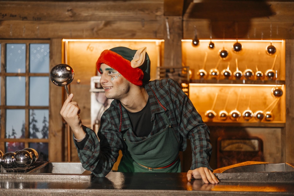 "Зимова країна" на ВДНГ: мегаковзанка, хатинка Санти та інші розваги для всієї сім'ї "Зимова країна" на ВДНГ: мегаковзанка, хатинка Санти та інші розваги для всієї сім'ї 5