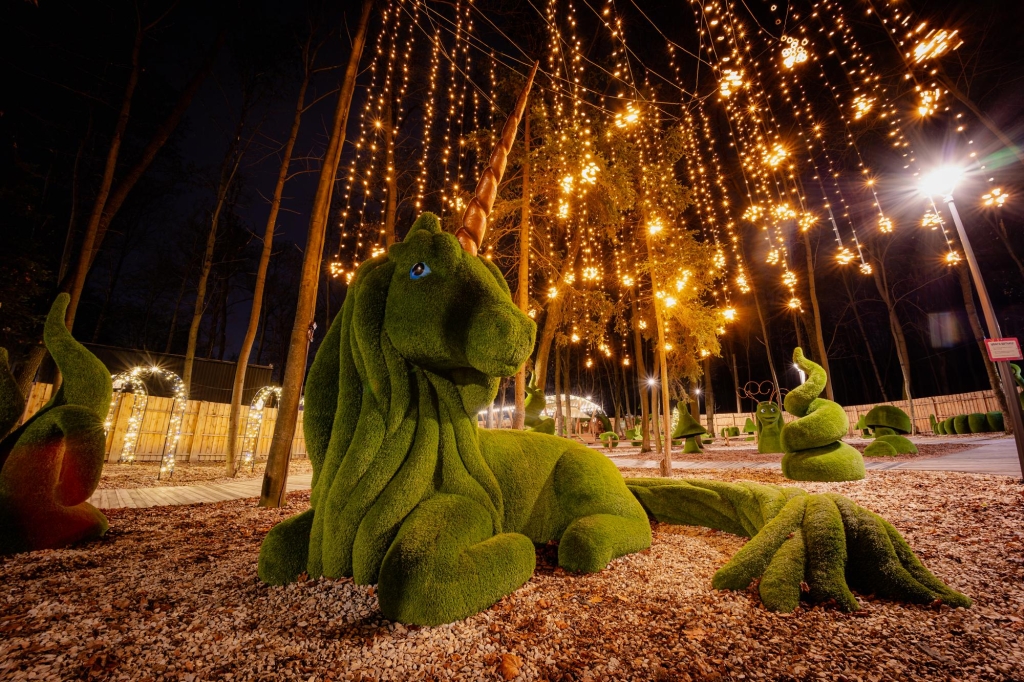 "Зимова країна" на ВДНГ: мегаковзанка, хатинка Санти та інші розваги для всієї сім'ї "Зимова країна" на ВДНГ: мегаковзанка, хатинка Санти та інші розваги для всієї сім'ї 7