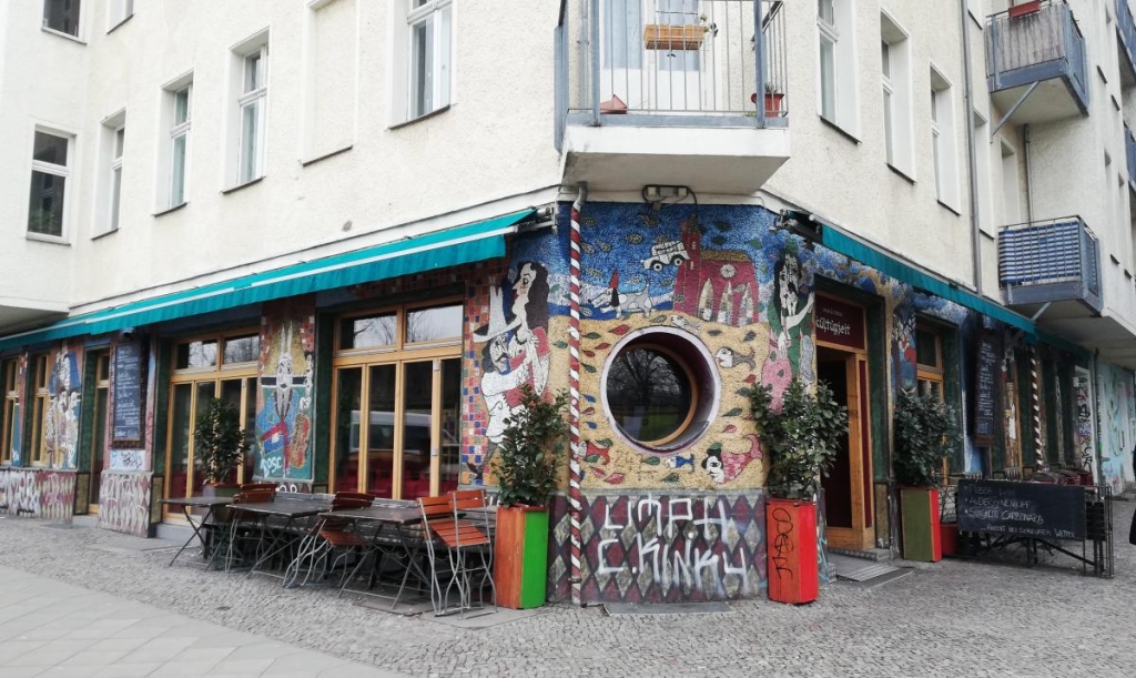 Зимовий Берлін: чим дивує туристів німецька столиця в холодну пору року 15 В Берліні можна відшукати безліч хіпстерських кав'ярень / фото Марина Григоренко