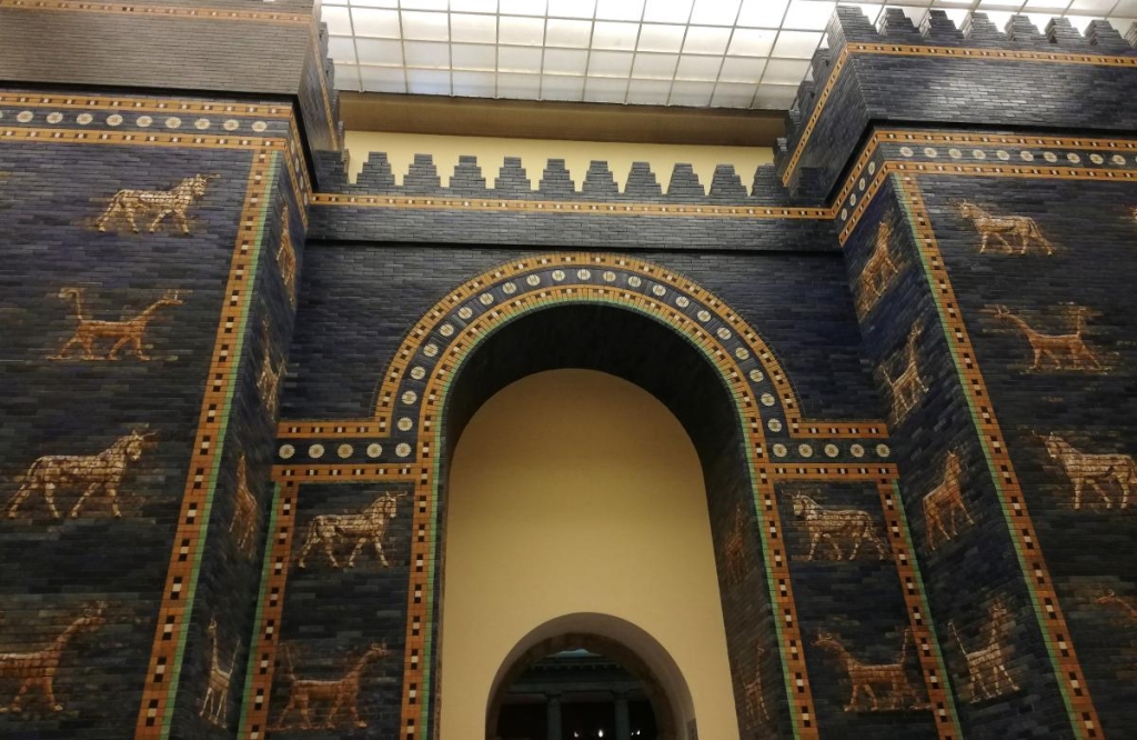 Зимовий Берлін: чим дивує туристів німецька столиця в холодну пору року 4 Вавилонські ворота Іштар в Пергамському музеї / фото Марина Григоренко