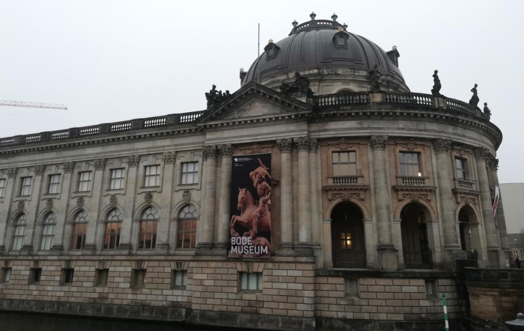 Зимовий Берлін: чим дивує туристів німецька столиця в холодну пору року 3 Музейний острів чудово підходить для відвідування взимку / фото Марина Григоренко