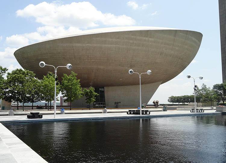 Міський розвиток у Альбані Міський парк у Альбані з сучасною архітектурою, зонами для відпочинку та зеленими насадженнями у 2026 році.