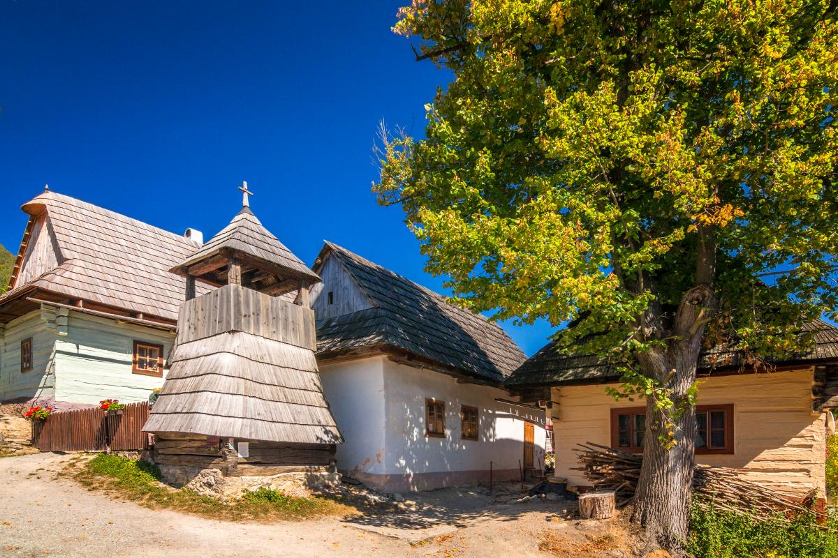 Карпатське село відмовляється від статусу ЮНЕСКО через надмірний туристичний потік. 1 Карпатське село більше не хоче бути в списку ЮНЕСКО – не витримує напливу туристів