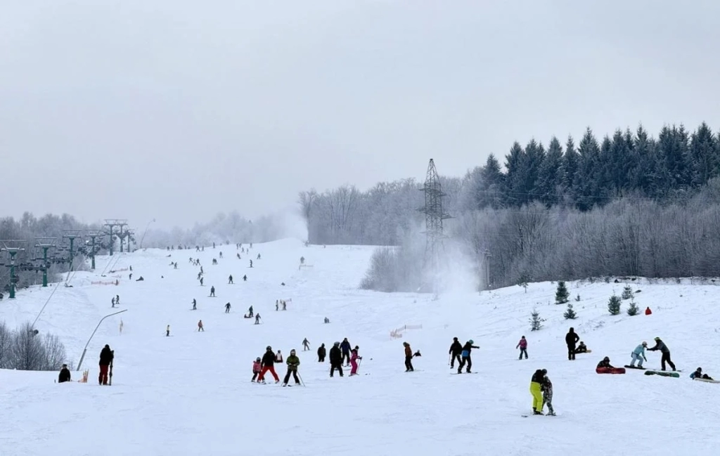 Не Буковелем єдиним: чим туристів приваблює гірськолижний курорт Красія 1 Не Буковелем єдиним: чим туристів приваблює гірськолижний курорт Красія