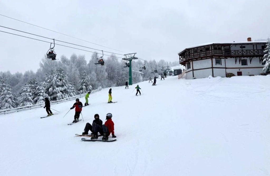 Не Буковелем єдиним: чим туристів приваблює гірськолижний курорт Красія 6 Не Буковелем єдиним: чим туристів приваблює гірськолижний курорт Красія