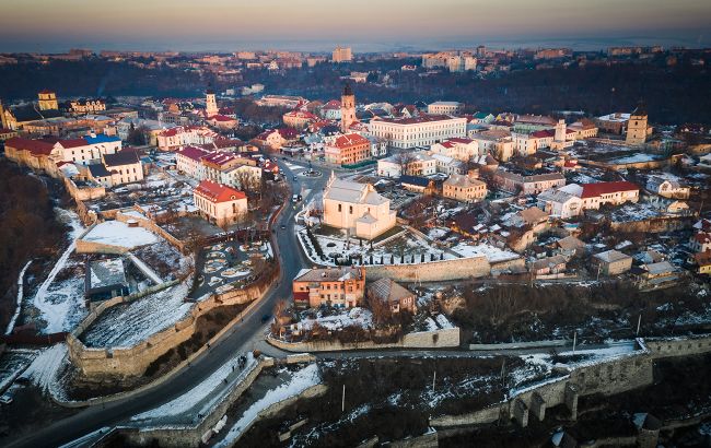 Забудьте про Буковель: куди поїхати в Україні, якщо не катаєтесь на лижах Забудьте про Буковель: куди поїхати в Україні, якщо не катаєтесь на лижах 1