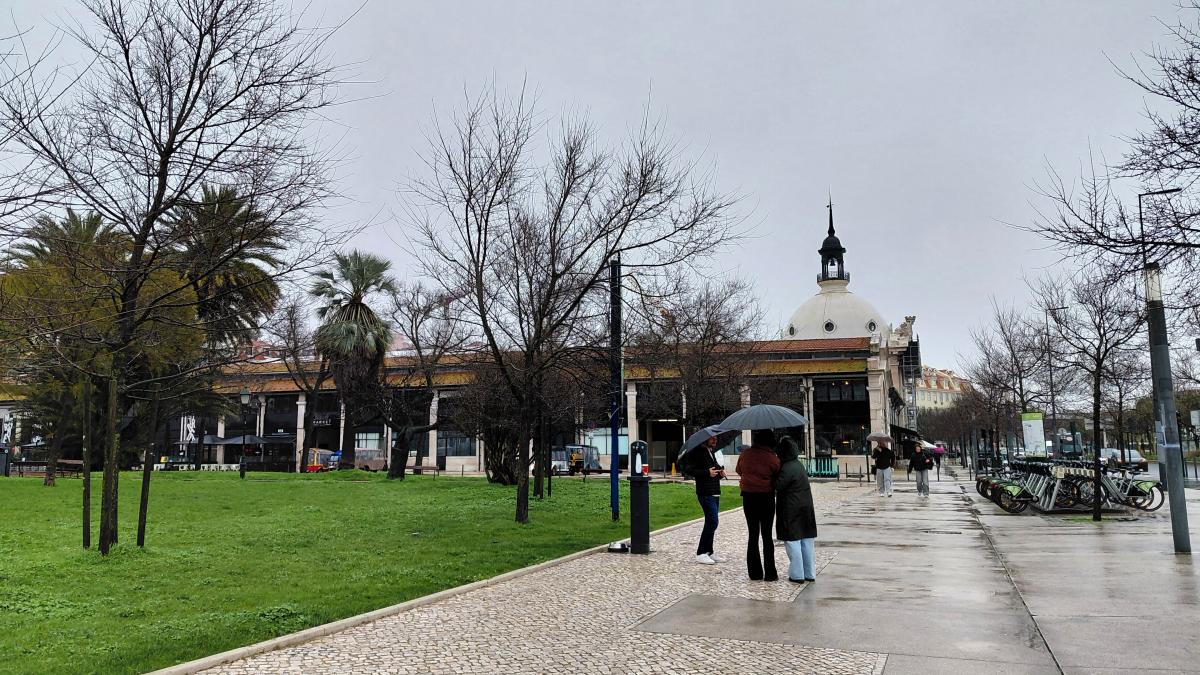 Португалія в лютому з курсом євро 52: переваги, недоліки, можливі труднощі 9 Португалія у лютому з курсом євро 52: плюси, мінуси, підводні камені