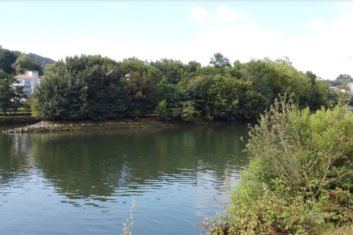 Небезпечний острів: в Європі існує безлюдний острів з особливим статусом 1 Смертельна пастка: в Європі є безлюдний острів із незвичним статусом