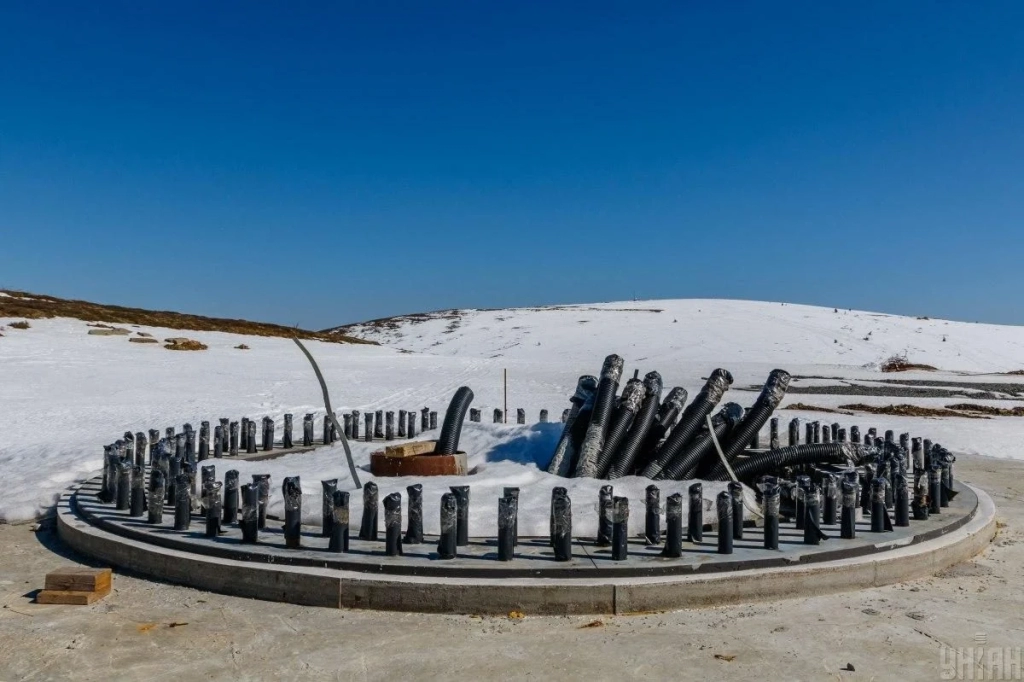 Весняні походи в Карпатах: що цікавого пропонує Полонина Руна в Закарпатті (фоторепортаж) 12 Весняний хайкінг в Карпатах: чим туристів приваблює Полонина Руна на Закарпатті (фоторепортаж)