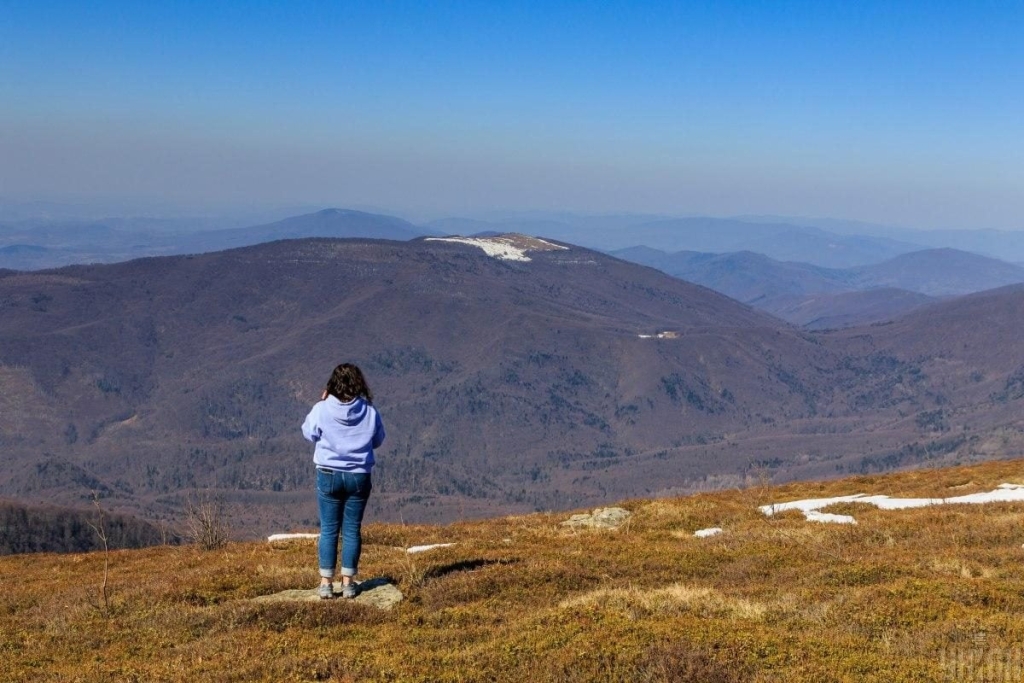 Весняні походи в Карпатах: що цікавого пропонує Полонина Руна в Закарпатті (фоторепортаж) 11 Весняний хайкінг в Карпатах: чим туристів приваблює Полонина Руна на Закарпатті (фоторепортаж)
