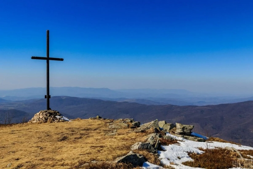 Весняні походи в Карпатах: що цікавого пропонує Полонина Руна в Закарпатті (фоторепортаж) 9 Весняний хайкінг в Карпатах: чим туристів приваблює Полонина Руна на Закарпатті (фоторепортаж)