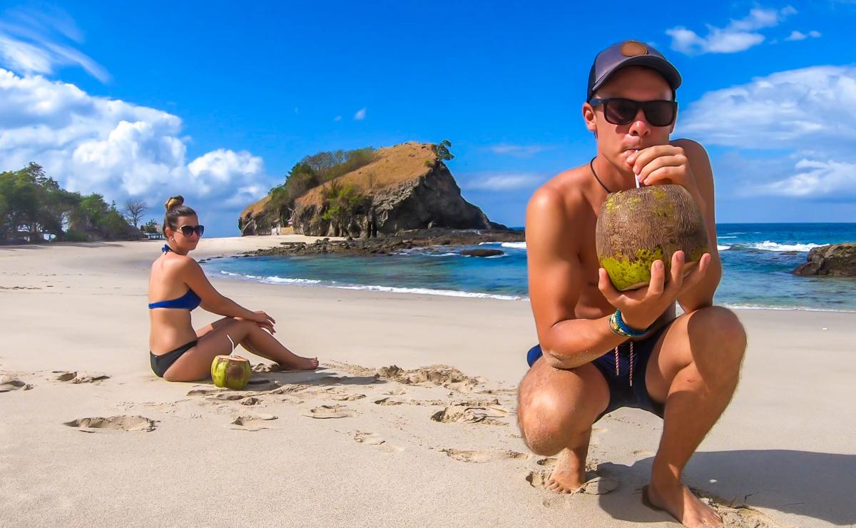 На відомих курортах відбуваються крадіжки у туристів: деталі нової схеми 1 На популярних курортах грабують туристів: подробиці нової схеми