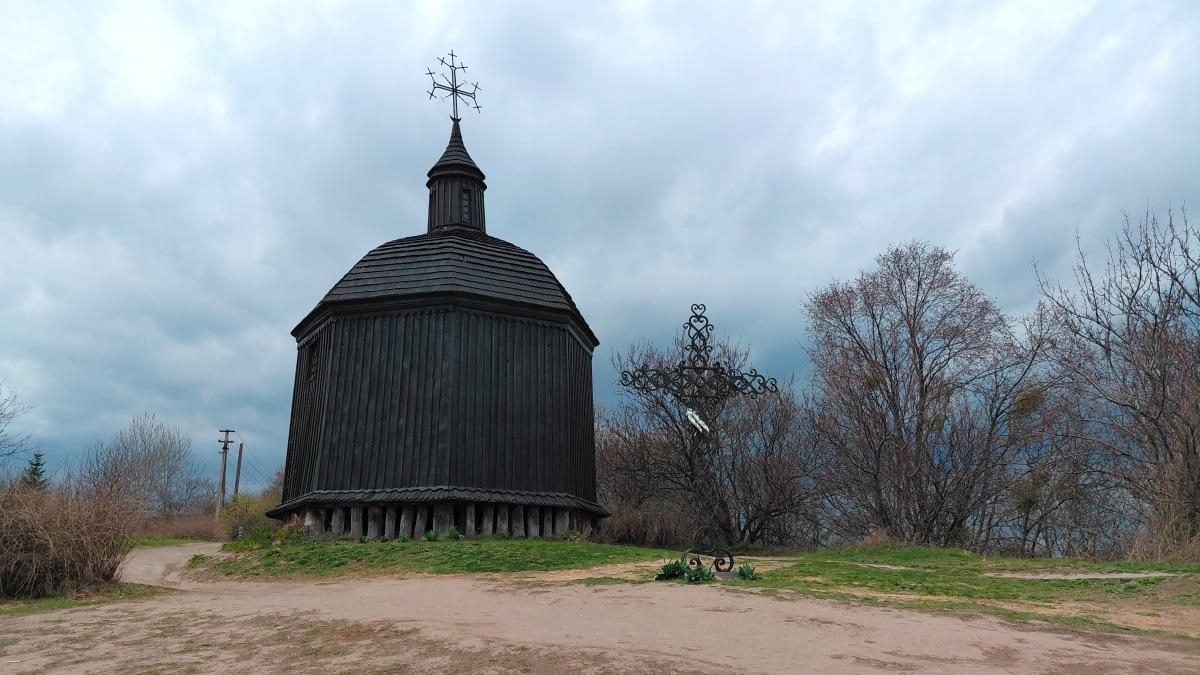 Витачів на Великдень: локація з енергетикою на живописних схилах Дніпра 15 На Великдень у Витачів: місце сили на мальовничих схилах Дніпра